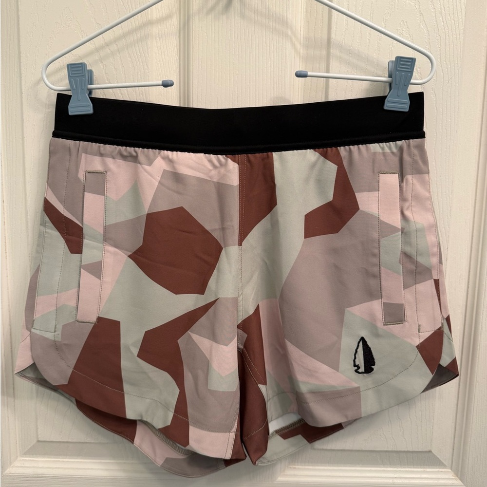 Tachuntfish V2 Athletic Desert Camo Shorts Size Small EUC